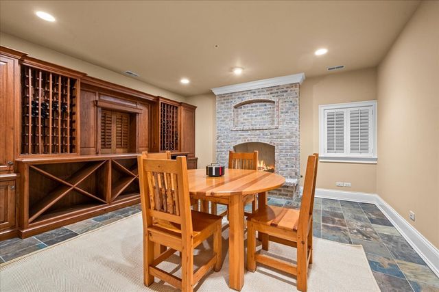 1920 Merritt Lane, Lake Forest, IL 60045