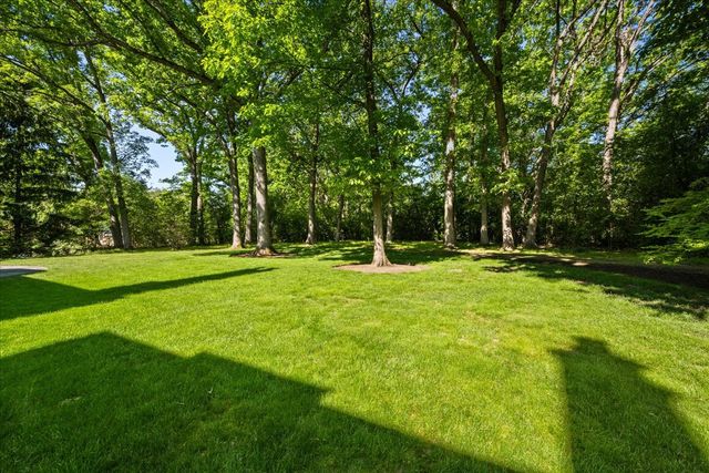 1920 Merritt Lane, Lake Forest, IL 60045