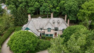 1920 Merritt Lane, Lake Forest, IL 60045