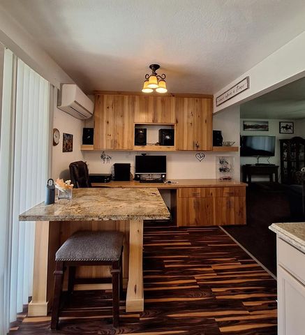 4044 E 4th St, Stockton, CA 95215