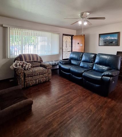 4044 E 4th St, Stockton, CA 95215