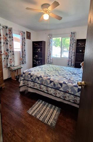 4044 E 4th St, Stockton, CA 95215