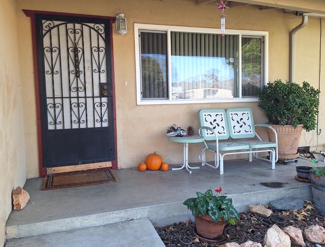 4044 E 4th St, Stockton, CA 95215