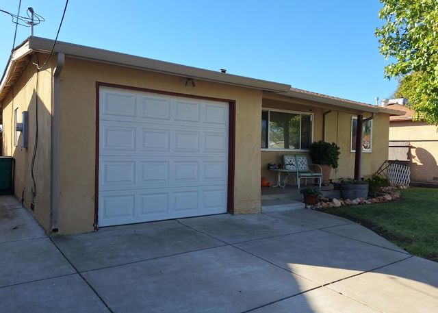 4044 E 4th St, Stockton, CA 95215
