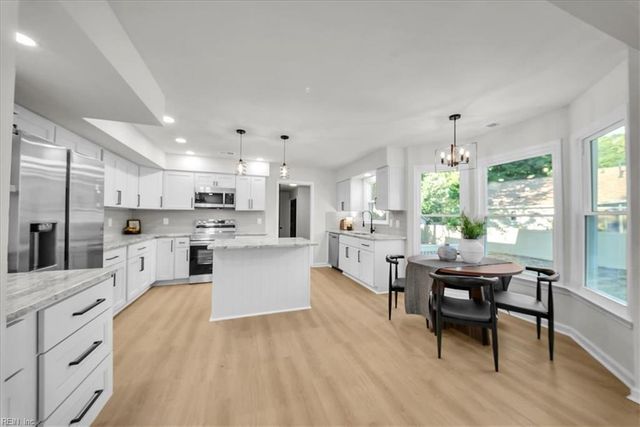 2516 Locust Grove LN, Virginia Beach, VA 23456