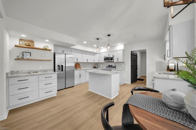 2516 Locust Grove LN, Virginia Beach, VA 23456