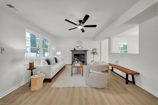 2516 Locust Grove LN, Virginia Beach, VA 23456
