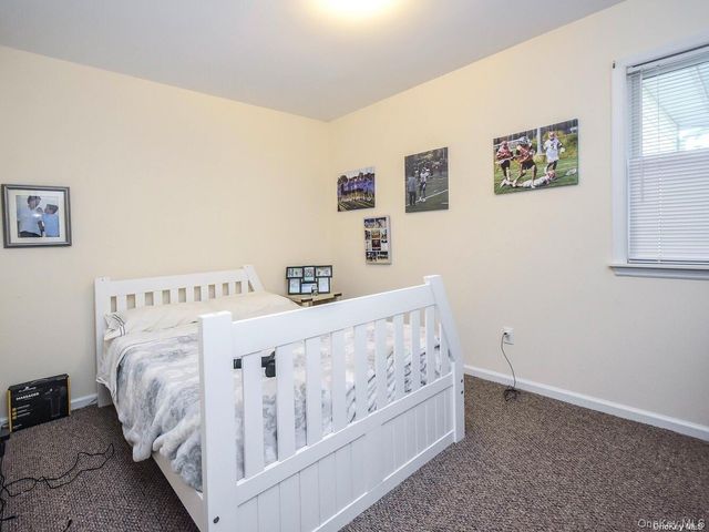 14 Hillcrest Street, Huntington, NY 11743