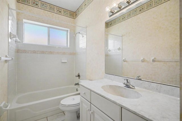 40 COLUMBIA LANE, Palm Coast, FL 32137