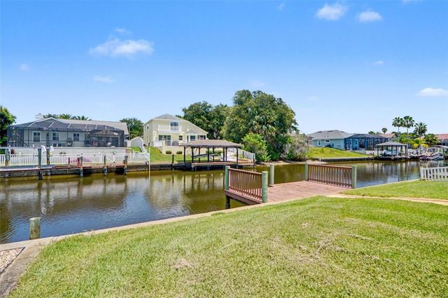 40 COLUMBIA LANE, Palm Coast, FL 32137