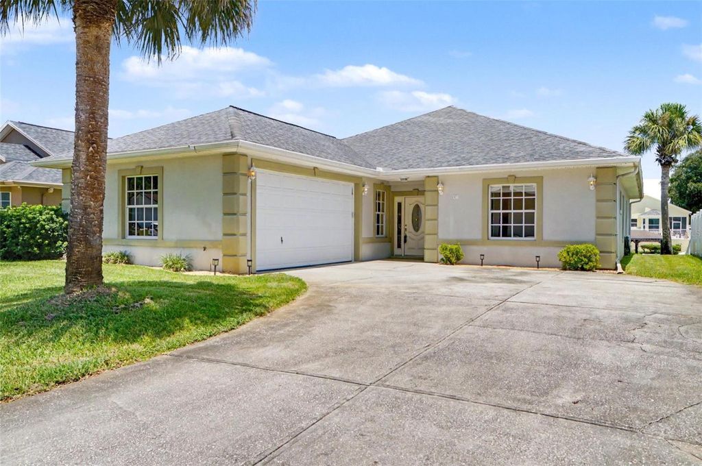 40 COLUMBIA LANE, Palm Coast, FL 32137