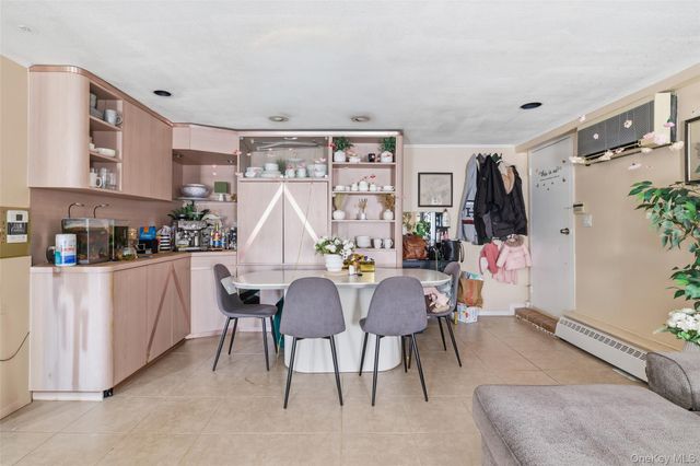 921 Edwards Boulevard, Valley Stream, NY 11580