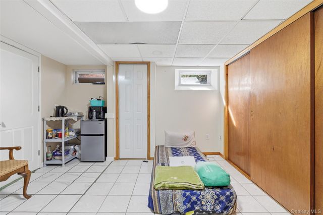 921 Edwards Boulevard, Valley Stream, NY 11580