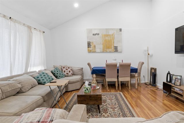 921 Edwards Boulevard, Valley Stream, NY 11580