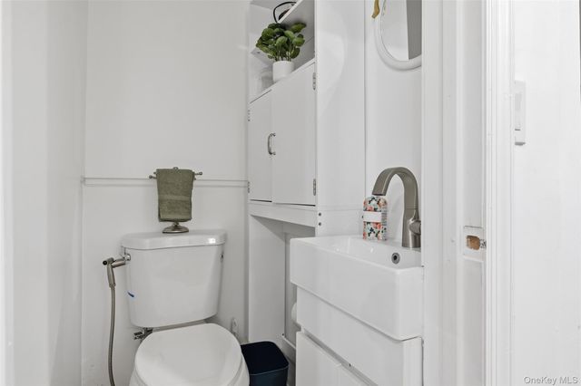 921 Edwards Boulevard, Valley Stream, NY 11580