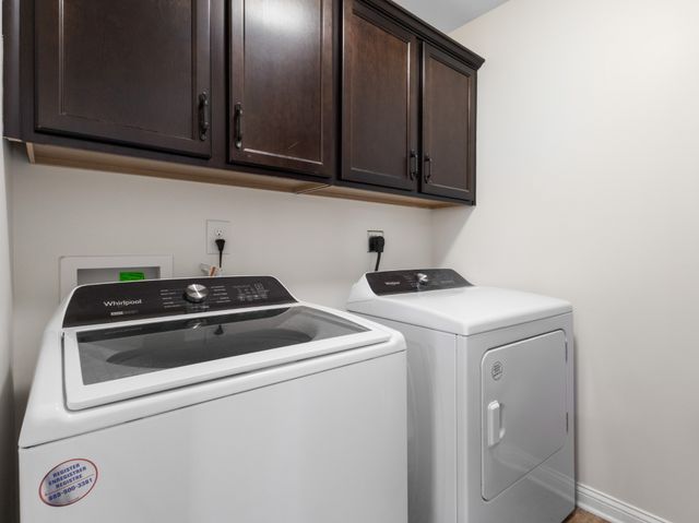 752 Cavalier Dr, Clarksville, TN 37040