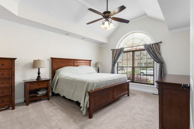 752 Cavalier Dr, Clarksville, TN 37040