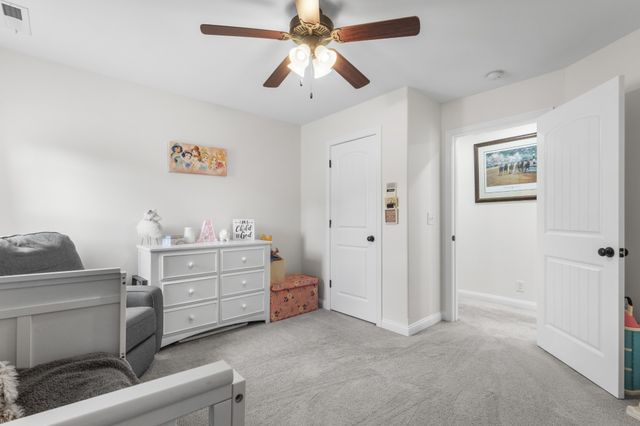 752 Cavalier Dr, Clarksville, TN 37040
