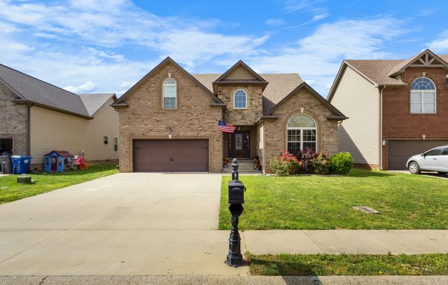 752 Cavalier Dr, Clarksville, TN 37040