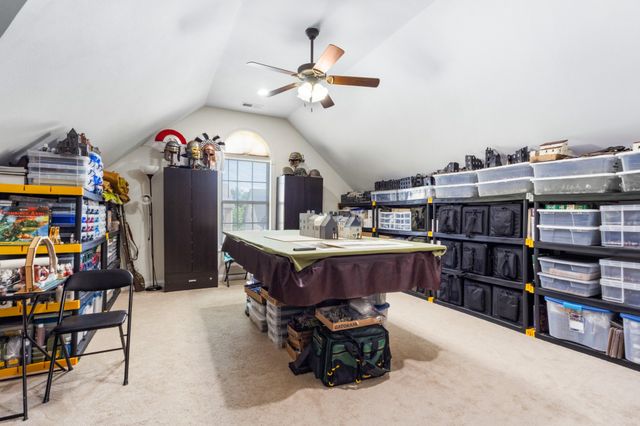 752 Cavalier Dr, Clarksville, TN 37040