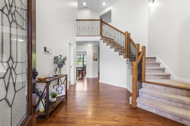 752 Cavalier Dr, Clarksville, TN 37040