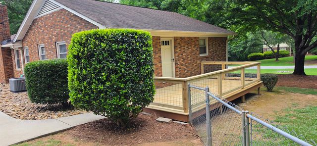 116 Sun Valley Drive, Boiling Springs, SC 29316