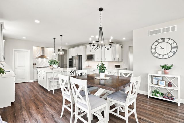 220 E MONACO CT, Columbia, MO 65203