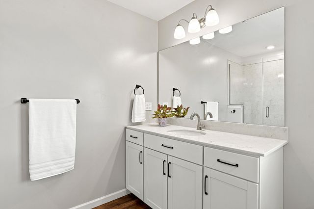 220 E MONACO CT, Columbia, MO 65203
