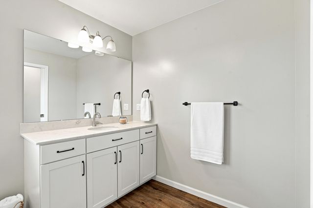 220 E MONACO CT, Columbia, MO 65203