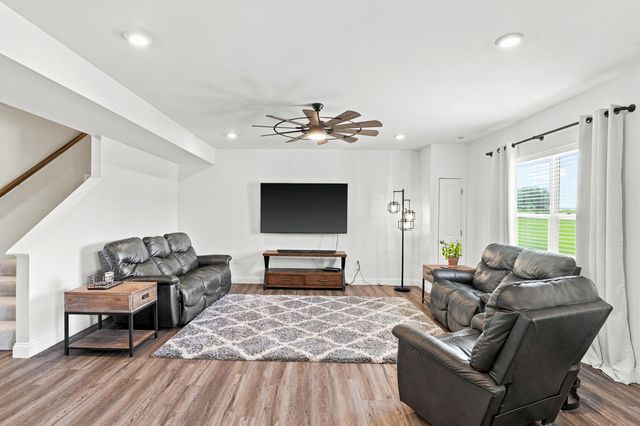 220 E MONACO CT, Columbia, MO 65203