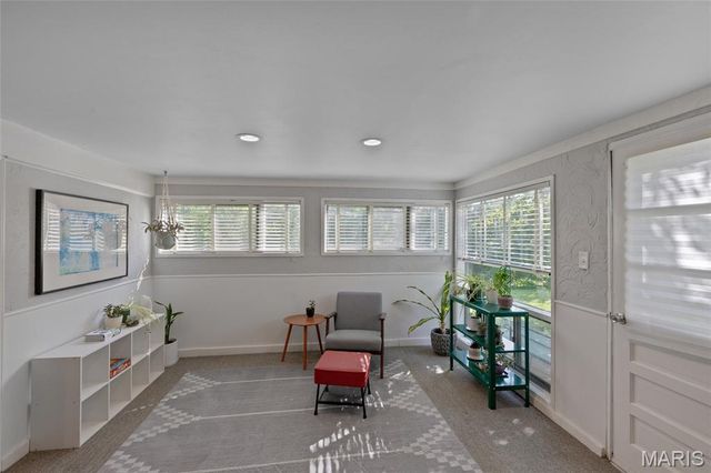 1432 Woodhue Drive, St Louis, MO 63126