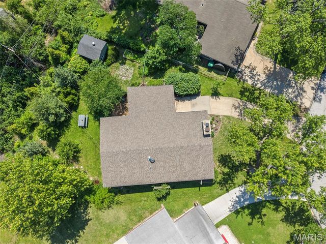 1432 Woodhue Drive, St Louis, MO 63126