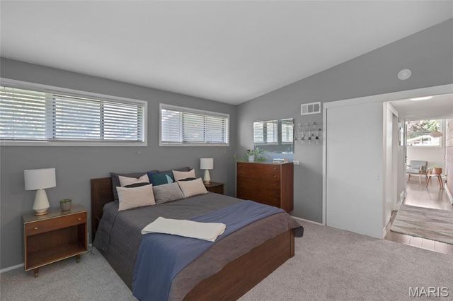 1432 Woodhue Drive, St Louis, MO 63126