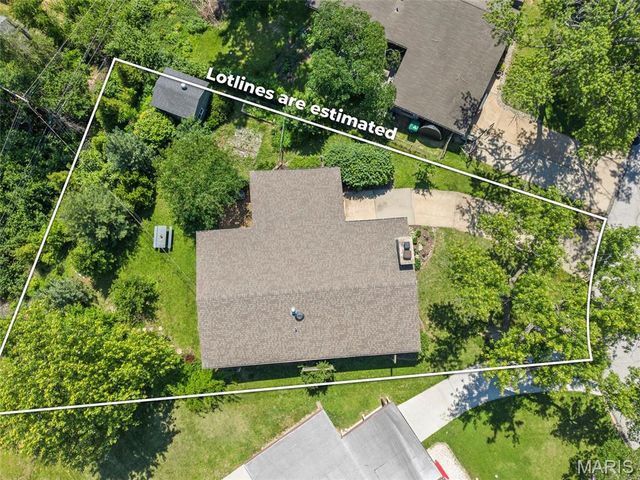 1432 Woodhue Drive, St Louis, MO 63126