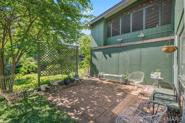 1432 Woodhue Drive, St Louis, MO 63126