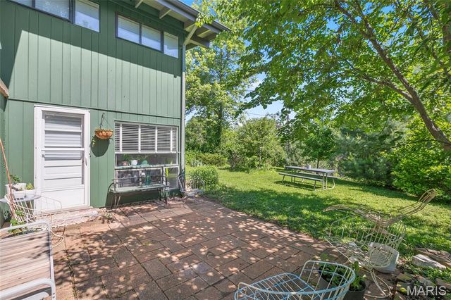 1432 Woodhue Drive, St Louis, MO 63126