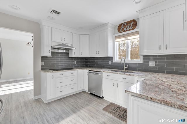 40 Vista Drive, Shelton, CT 06484