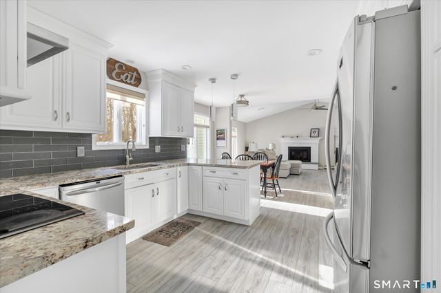 40 Vista Drive, Shelton, CT 06484