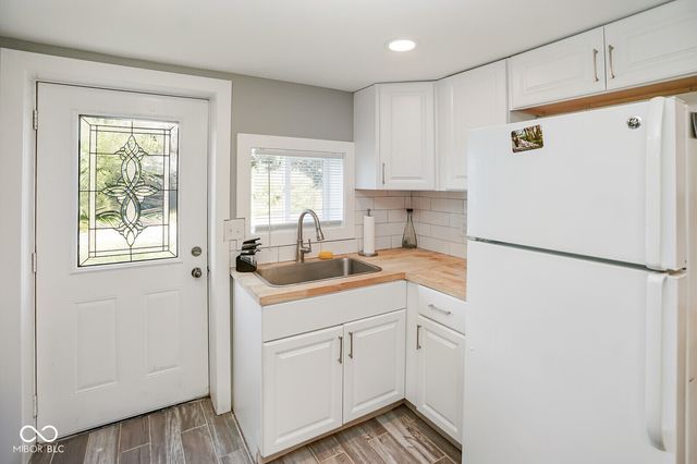 328 E 36th Street, Anderson, IN 46013