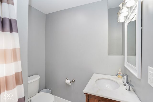 328 E 36th Street, Anderson, IN 46013