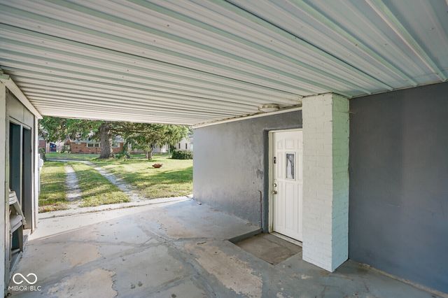 328 E 36th Street, Anderson, IN 46013