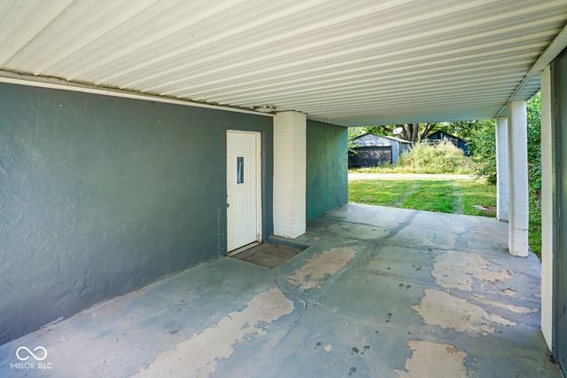 328 E 36th Street, Anderson, IN 46013