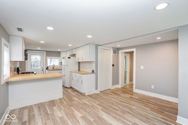 328 E 36th Street, Anderson, IN 46013