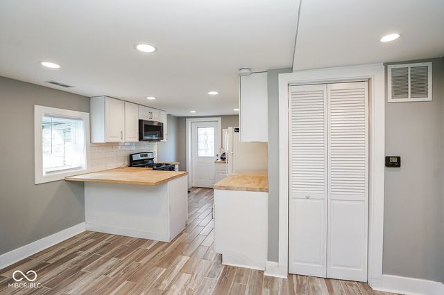 328 E 36th Street, Anderson, IN 46013
