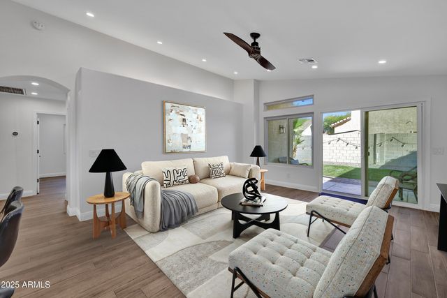 16825 N 18TH Place, Phoenix, AZ 85022