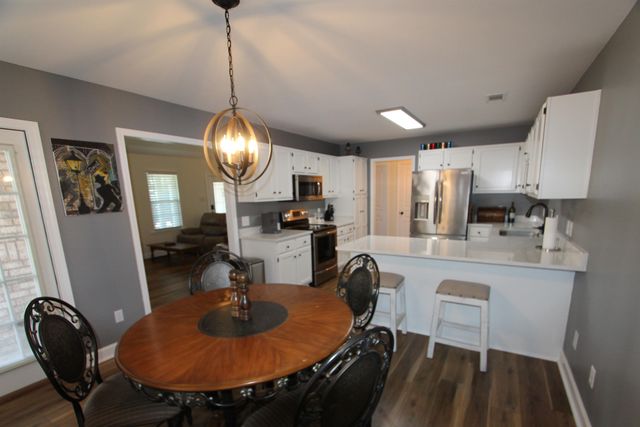 406 Windward Dr, Houma, LA 70360