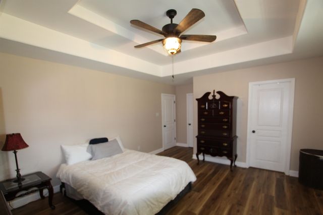 406 Windward Dr, Houma, LA 70360