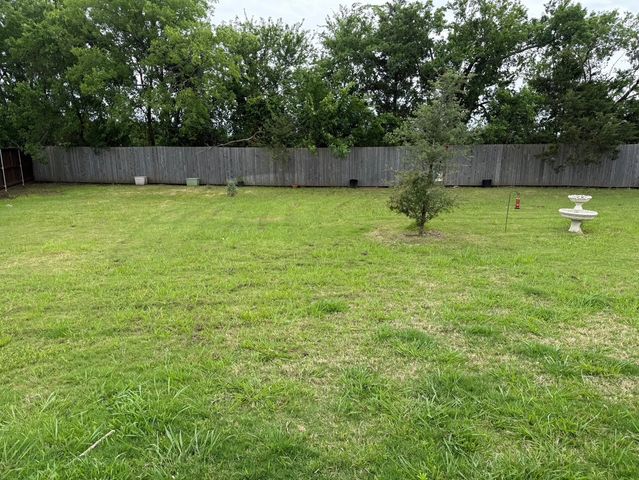 100 W North Creek Drive, Sherman, TX 75092