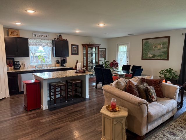 100 W North Creek Drive, Sherman, TX 75092