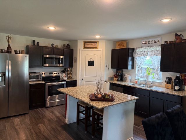 100 W North Creek Drive, Sherman, TX 75092